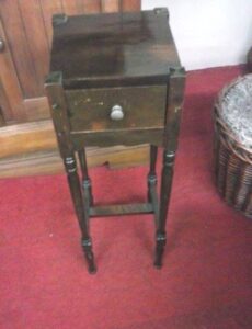 Cushman Smoking Stand